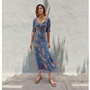 Christy Dawn Lennon dress size medium (fits more like a small)